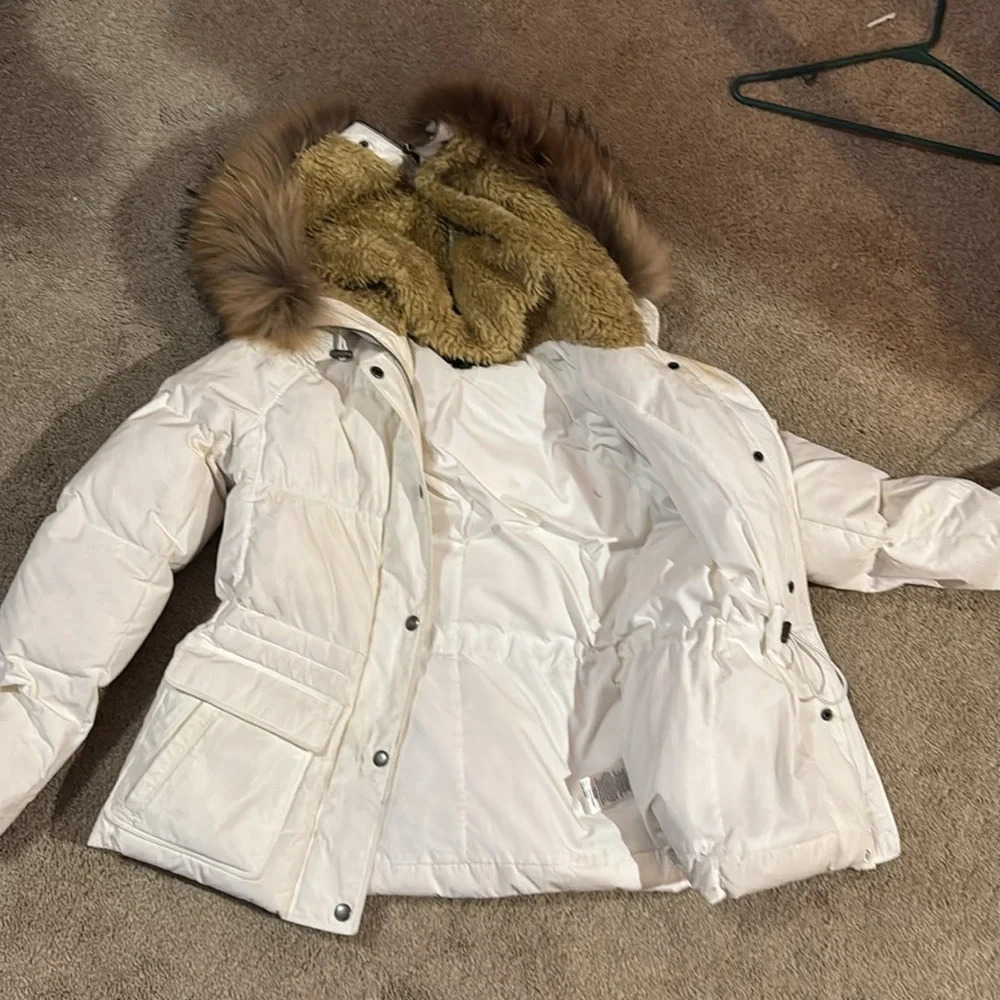 White hooded Theory puffer jacked size Medium - Picture 6 of 7